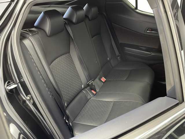 トヨタ Ｃ－ＨＲ G 新潟県 2017(平29)年 5.3万km ブラックマイカ ディーラー純正メモリナビ/(NSZT-W66T)/(CD.DVD.SD.フルセグ.Bluetooth)/バックカメラ/トヨタセーフティセンス/・プリクラッシュセーフティ/・レーダークルーズコントロール/・レーンキープアシスト/・オートマチックハイビーム/・ブラインドスポットモニター/LEDオートライト/フォグランプ/コーナーセンサー/オートリトラミラー/EVモード/電子制御パーキングブレーキ.ブレーキホールド/ドライブレコーダー/ビルトインETC/プッシュスタート/スマートキー/純正フロアマット