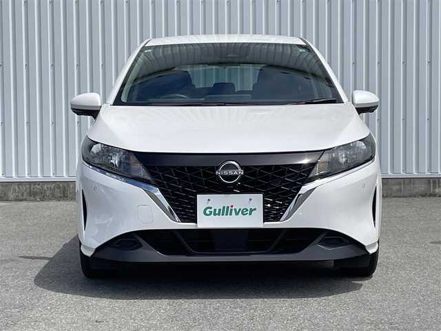 日産 ノート X 福岡県 2023(令5)年 3.5万km ピュアホワイトパール プロパイロット/純正９インチナビ/フルセグＴＶ/AM/FM/ＨＤＭＩ/Bluetooth　/アラウンドビューモニター/エマージェンシーブレーキ/ＢＳＷ/インテリジェントルームミラー/ＬＤＷ/ＥＴＣ２．０/ワイヤレス充電/スマートキー/プッシュスタート/電動パーキング/ブレーキホールド
