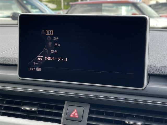 アウディ Ａ４ 2.0TFSIスポーツ S ライン PKG 山梨県 2016(平28)年 7万km グレイシアホワイトメタリック サンルーフ /マトリクスLED /アシスタンスP/黒半革/Ｐシート/シートヒーター/ＡＣＣ/ＬＫＡ/ＢＳＡ/純正ＭＭＩナビ/Ｂカメラ/ＢＴ/フルセグ/ＣＤ/バーチャルコックピット/Ａライト/Ａハイビーム/ＥＴＣ/取説