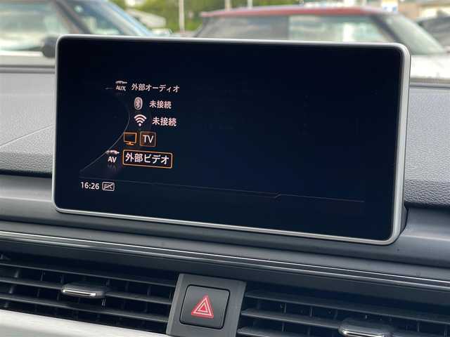アウディ Ａ４ 2.0TFSIスポーツ S ライン PKG 山梨県 2016(平28)年 7万km グレイシアホワイトメタリック サンルーフ /マトリクスLED /アシスタンスP/黒半革/Ｐシート/シートヒーター/ＡＣＣ/ＬＫＡ/ＢＳＡ/純正ＭＭＩナビ/Ｂカメラ/ＢＴ/フルセグ/ＣＤ/バーチャルコックピット/Ａライト/Ａハイビーム/ＥＴＣ/取説