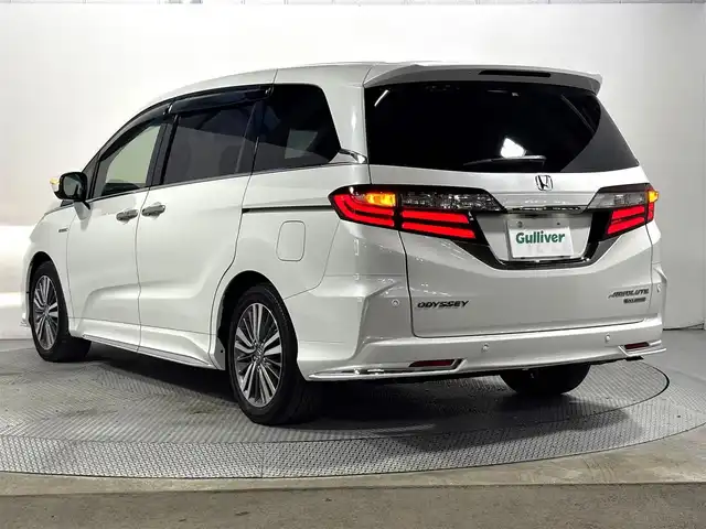 ホンダ オデッセイ ハイブリッド アブソルート・EXホンダセンジング 大阪府 2019(平31)年 3.4万km プラチナホワイトパール 純正9incナビTV 360カメラ ETC デジタルインナーミラー 両側パワースライドドア ハーフレザー パワーシート/ヒーター 衝突軽減 レーダーC BSM クリアランスソナー 前後ドラレコ