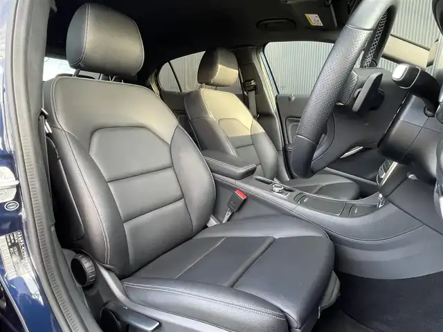 メルセデス・ベンツ ＧＬＡ２２０ 4マチック 長野県 2017(平29)年 3.5万km 紺 黒革シート /シートヒーター /純正HDDナビ /地デジTV /CarPlay対応 /バックカメラ /パークトロニック /DSR(ダウンヒルアシスト) /レーダーセーフティパッケージ /LEDヘッドライト /キーレスゴー /パワーバックドア /ETC2.0