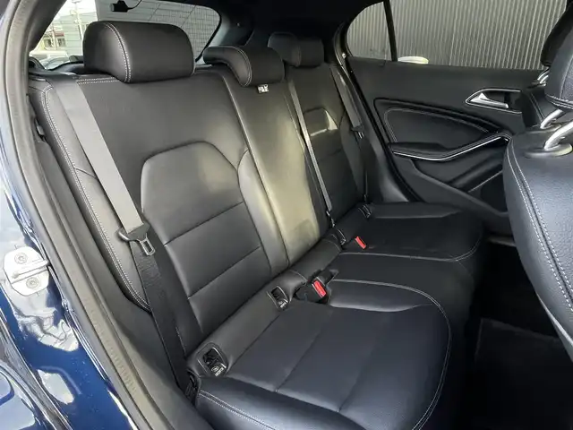 メルセデス・ベンツ ＧＬＡ２２０ 4マチック 長野県 2017(平29)年 3.5万km 紺 黒革シート /シートヒーター /純正HDDナビ /地デジTV /CarPlay対応 /バックカメラ /パークトロニック /DSR(ダウンヒルアシスト) /レーダーセーフティパッケージ /LEDヘッドライト /キーレスゴー /パワーバックドア /ETC2.0