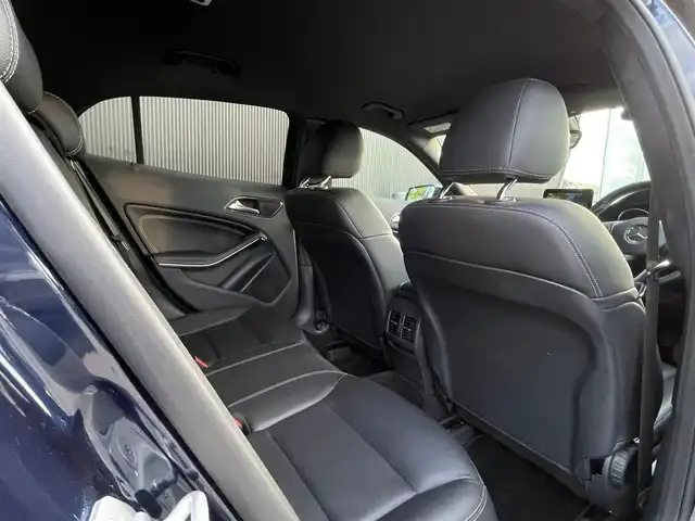 メルセデス・ベンツ ＧＬＡ２２０ 4マチック 長野県 2017(平29)年 3.5万km 紺 黒革シート /シートヒーター /純正HDDナビ /地デジTV /CarPlay対応 /バックカメラ /パークトロニック /DSR(ダウンヒルアシスト) /レーダーセーフティパッケージ /LEDヘッドライト /キーレスゴー /パワーバックドア /ETC2.0