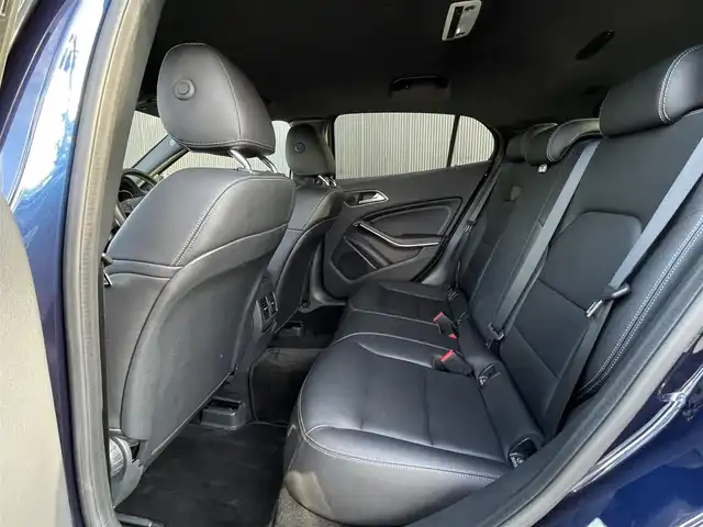 メルセデス・ベンツ ＧＬＡ２２０ 4マチック 長野県 2017(平29)年 3.5万km 紺 黒革シート /シートヒーター /純正HDDナビ /地デジTV /CarPlay対応 /バックカメラ /パークトロニック /DSR(ダウンヒルアシスト) /レーダーセーフティパッケージ /LEDヘッドライト /キーレスゴー /パワーバックドア /ETC2.0