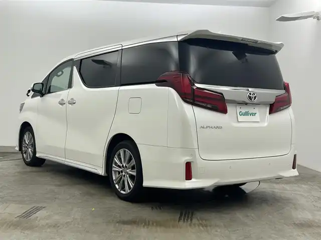 トヨタ アルファード S タイプゴールド 岡山県 2021(令3)年 3.4万km ホワイトパールクリスタルシャイン サンルーフ/デジタルインナーミラー/フリップダウンモニター/9インチディスプレイオーディオ/・FM/AM/Bluetooth/フルセグ/バックカメラ/ETC/トヨタセーフティーセンス/・プリクラッシュセーフティ/・レーンディパーチャーアラート/・レーダークルーズコントロール/・コーナーセンサー/・オートマチックハイビーム/・誤発信抑制機能/・ブラインドスポットモニター/パワーバックドア/三眼LEDヘッドライト/両側パワースライドドア/ハーフレザーシート/純正18インチアルミ/純正フロアマット