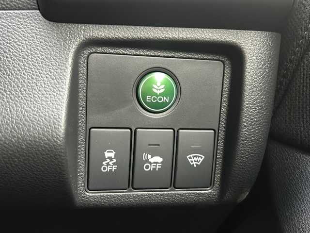 ホンダ ヴェゼル ハイブリッド 静岡県 2016(平28)年 4万km ルーセブラックM 純正ナビ/・CD/DVD/Bluetooth/USB/HDMI/・フルセグTV/ラジオ/主要装備/・バックカメラ　/・ＥＴＣ　/・シートヒーター　/・ハーフレザーシート　/・クルーズコントロール　/・ドライブレコーダー　/・パドルシフト　/・レーンキープアシスト　/・ルーフレール　/・衝突軽減ブレーキ　/・ＬＥＤヘッドライト/・寒冷地仕様/・ステアリングリモコン/・フォグランプ/・オートライト/・プッシュスタート/・スマートキー/・ヒーテッドドアミラー