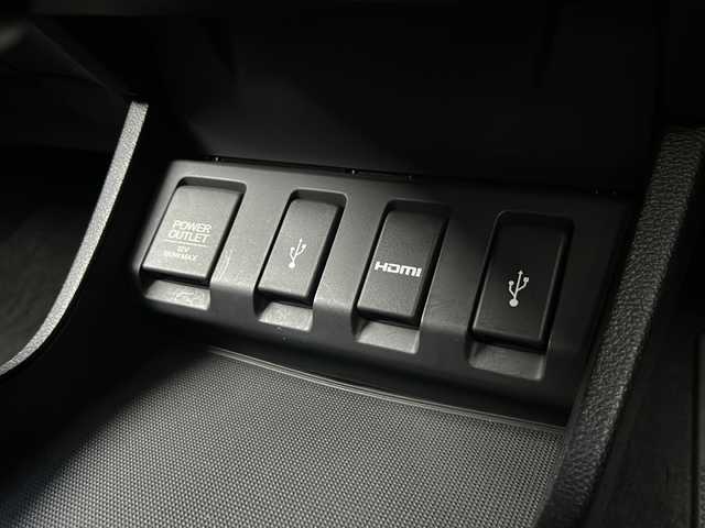 ホンダ ヴェゼル ハイブリッド 静岡県 2016(平28)年 4万km ルーセブラックM 純正ナビ/・CD/DVD/Bluetooth/USB/HDMI/・フルセグTV/ラジオ/主要装備/・バックカメラ　/・ＥＴＣ　/・シートヒーター　/・ハーフレザーシート　/・クルーズコントロール　/・ドライブレコーダー　/・パドルシフト　/・レーンキープアシスト　/・ルーフレール　/・衝突軽減ブレーキ　/・ＬＥＤヘッドライト/・寒冷地仕様/・ステアリングリモコン/・フォグランプ/・オートライト/・プッシュスタート/・スマートキー/・ヒーテッドドアミラー