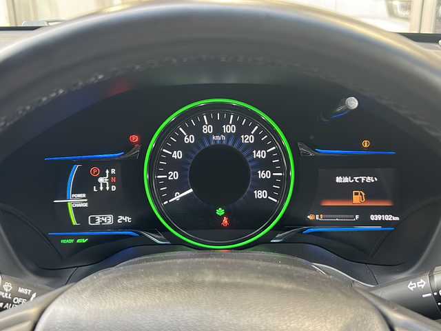 ホンダ ヴェゼル ハイブリッド 静岡県 2016(平28)年 4万km ルーセブラックM 純正ナビ/・CD/DVD/Bluetooth/USB/HDMI/・フルセグTV/ラジオ/主要装備/・バックカメラ　/・ＥＴＣ　/・シートヒーター　/・ハーフレザーシート　/・クルーズコントロール　/・ドライブレコーダー　/・パドルシフト　/・レーンキープアシスト　/・ルーフレール　/・衝突軽減ブレーキ　/・ＬＥＤヘッドライト/・寒冷地仕様/・ステアリングリモコン/・フォグランプ/・オートライト/・プッシュスタート/・スマートキー/・ヒーテッドドアミラー
