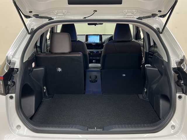 トヨタ ヤリスクロス Z 道央・札幌 2021(令3)年 3.2万km ホワイトパールクリスタルシャイン /ワンオーナー//純正メモリナビ//バックカメラ//クルーズコントロール//ドアバイザー//プッシュスタート//ETC//オートライト//シートヒーター//モデリスタフルエアロ