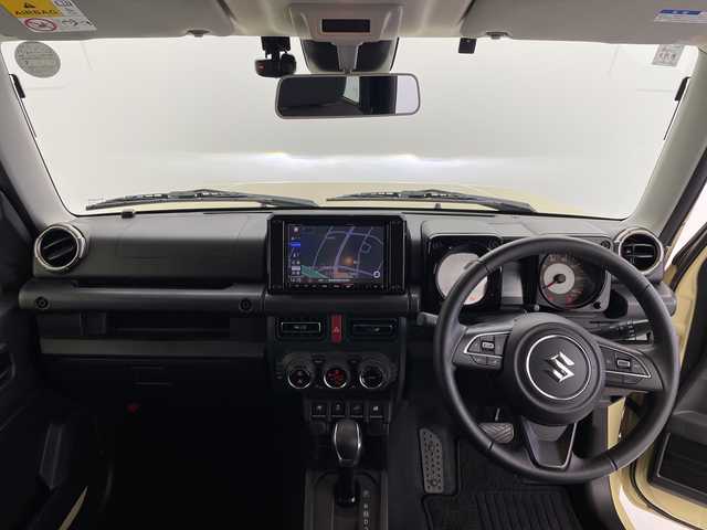 スズキ ジムニー XC 愛知県 2019(令1)年 2.4万km シフォンアイボリーM スズキセーフティサポート/純正8型ナビ・フルセグTV/LEDヘッドライト/クルーズコントロール/スマートキー/純正ビルトインETC/シートヒーター/ドライブレコーダー/禁煙車/４WD/ターボ