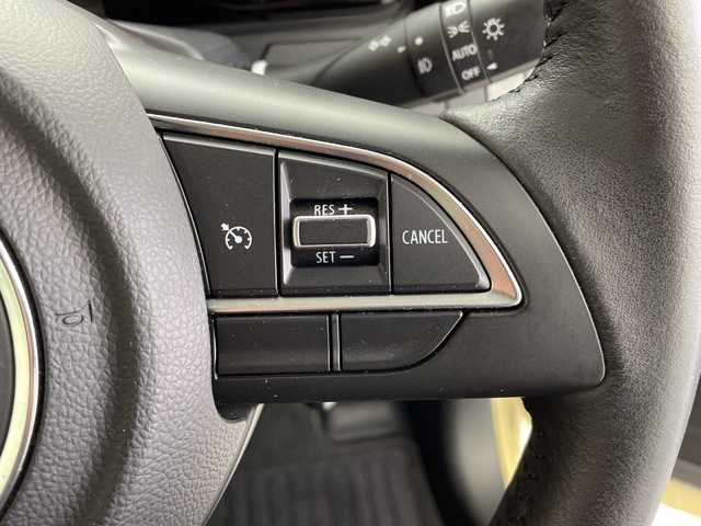 スズキ ジムニー XC 愛知県 2019(令1)年 2.4万km シフォンアイボリーM スズキセーフティサポート/純正8型ナビ・フルセグTV/LEDヘッドライト/クルーズコントロール/スマートキー/純正ビルトインETC/シートヒーター/ドライブレコーダー/禁煙車/４WD/ターボ