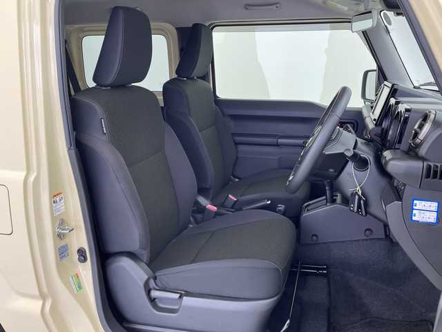 スズキ ジムニー XC 愛知県 2019(令1)年 2.4万km シフォンアイボリーM スズキセーフティサポート/純正8型ナビ・フルセグTV/LEDヘッドライト/クルーズコントロール/スマートキー/純正ビルトインETC/シートヒーター/ドライブレコーダー/禁煙車/４WD/ターボ