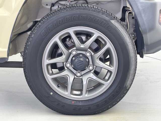 スズキ ジムニー XC 愛知県 2019(令1)年 2.4万km シフォンアイボリーM スズキセーフティサポート/純正8型ナビ・フルセグTV/LEDヘッドライト/クルーズコントロール/スマートキー/純正ビルトインETC/シートヒーター/ドライブレコーダー/禁煙車/４WD/ターボ