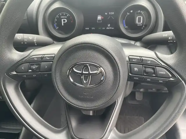 トヨタ ヤリス G 埼玉県 2022(令4)年 2.1万km アバンギャルドブロンズメタリック T-Connectナビ/　DTV/BT/USB/Miracast/　AppleCarPlay/AndroidAuto/パノラミックビューモニター/オプションCD/DVDデッキ/トヨタセーフティセンス/　・プリクラッシュセーフティ/　・レーントレーシングアシスト/　・ロードサインアシスト/　・レーダークルーズコントロール/　・ブラインドスポットモニター/　・リヤクロストラフィックアラート/　・パーキングサポートブレーキ/フロントワイパーデアイサー/オートマチックハイビーム/クリアランスソナー/外前後ドラレコ/ビルトインETC/スマートキー/スペアキー