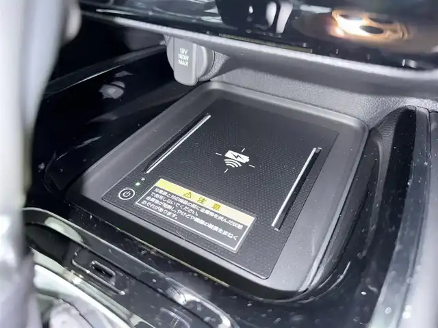 ホンダ ヴェゼル ハイブリッド e:HEV Z 京都府 2025(令7)年 0.1千km プラチナホワイトパール ホンダセンシング/・衝突軽減ブレーキ/・後方誤発進抑制機能/・車線維持支援システム/・アダブティブドライビングビーム/・渋滞追従機能付アダブティブクルーズコントロール/・誤発進抑制機能/・路外逸脱抑制機能/・オートハイビーム/・ブラインドスポットインフォメーション/純正9インチメモリーナビ、地デジ、Bluetooth/USB端子/バックカメラ/ビルトイン2.0ETC/おくだけ充電/ハンドルヒーター/前席シートヒーター/ハンドフリーパワーバックドア/LEDヘッドランプ/スペアキー/純正フロアマット、バイザー付き