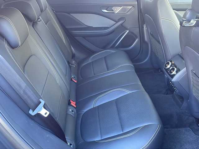 ジャガー Ｉペース SE 東京都 2021(令3)年 2.7万km 茶 車体色　CCB　フォトンレッド/純正ナビ/BT/USB/Apple Carplay/ヘッドアップディスプレイ/360度カメラ　ETC2.0/パノラミックルーフ【開かない】/ＭＥＲＩＤＩＡＮサウンド/アダプティブクルーズコントロール/レーンキープアシスト/ブラインドスポットアシスト/オートマチックハイビーム/パワーバックドア/前後左右独立オートエアコン/レザーシート/パワーシート（D/N）/シートヒーター（D/N）/ドライブレコーダー/スマートキー×２/純正22インチアルミ