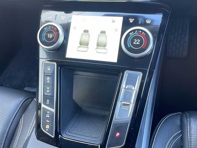 ジャガー Ｉペース SE 東京都 2021(令3)年 2.7万km 茶 車体色　CCB　フォトンレッド/純正ナビ/BT/USB/Apple Carplay/ヘッドアップディスプレイ/360度カメラ　ETC2.0/パノラミックルーフ【開かない】/ＭＥＲＩＤＩＡＮサウンド/アダプティブクルーズコントロール/レーンキープアシスト/ブラインドスポットアシスト/オートマチックハイビーム/パワーバックドア/前後左右独立オートエアコン/レザーシート/パワーシート（D/N）/シートヒーター（D/N）/ドライブレコーダー/スマートキー×２/純正22インチアルミ