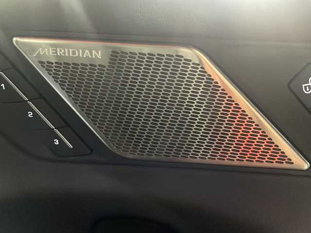 ジャガー Ｉペース SE 東京都 2021(令3)年 2.7万km 茶 車体色　CCB　フォトンレッド/純正ナビ/BT/USB/Apple Carplay/ヘッドアップディスプレイ/360度カメラ　ETC2.0/パノラミックルーフ【開かない】/ＭＥＲＩＤＩＡＮサウンド/アダプティブクルーズコントロール/レーンキープアシスト/ブラインドスポットアシスト/オートマチックハイビーム/パワーバックドア/前後左右独立オートエアコン/レザーシート/パワーシート（D/N）/シートヒーター（D/N）/ドライブレコーダー/スマートキー×２/純正22インチアルミ