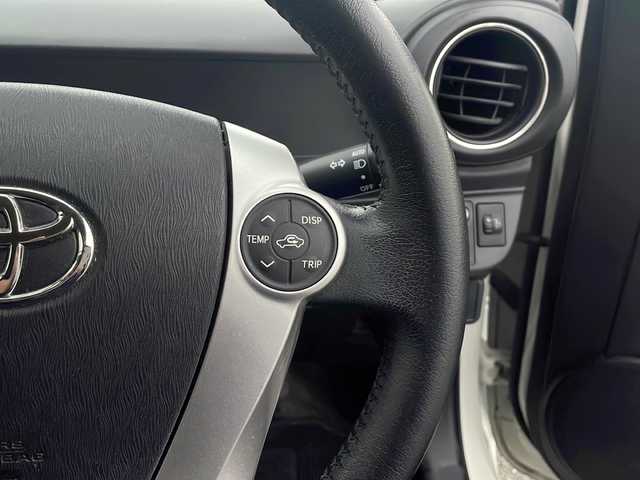 トヨタ アクア G ブラックソフトレザーセレ 熊本県 2013(平25)年 7.4万km ライムホワイトパールクリスタルシャイン (株)IDOMが運営する【じしゃロン熊本店】の自社ローン対象車両になります。こちらは現金ご利用時の価格です。自社ローンご希望の方は別途その旨お申付け下さい。　/純正ナビ（NSZT-W62G）/バックカメラ/フルセグテレビ/DVD/CD/Bluetooth接続/ETC/ハーフレザーシート/ハロゲンヘッドライト/オートライト/スマートキー