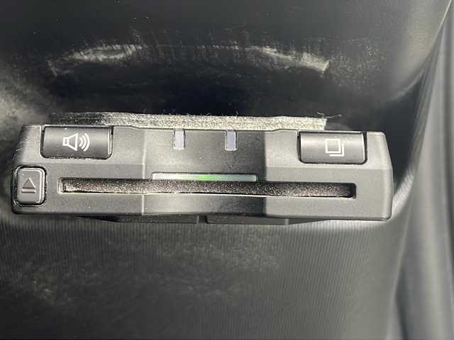 トヨタ アクア G ブラックソフトレザーセレ 熊本県 2013(平25)年 7.4万km ライムホワイトパールクリスタルシャイン (株)IDOMが運営する【じしゃロン熊本店】の自社ローン対象車両になります。こちらは現金ご利用時の価格です。自社ローンご希望の方は別途その旨お申付け下さい。　/純正ナビ（NSZT-W62G）/バックカメラ/フルセグテレビ/DVD/CD/Bluetooth接続/ETC/ハーフレザーシート/ハロゲンヘッドライト/オートライト/スマートキー