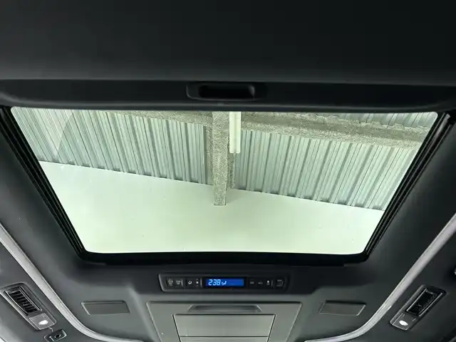 トヨタ アルファードハイブリット エグゼクティブ ラウンジ S 佐賀県 2019(令1)年 4.9万km ブラック 純正SDナビ/AM/FM/CD/DVD/SD/USB/Bluetooth/AUX/HDMI/ETC/バックカメラ/全方位カメラ/JBLサウンド/フルセグTV/ツインサンルーフ/パワーバックドア/純正フロアマット/レザーシ－ト/ヒートシーター/エアシート/両側パワースライドドア/純正17インチAW/ハンドルヒーター/横滑り防止装置/前後コーナーセンサー/プリクラッシュセーフティ/ブラインドスポットモニター/フリップダウンモニター/レーンキープアシスト/標識認識機能/衝突軽減告知機能/シートメモリー/デジタルインナーミラー/電動パーキングブレーキ/ブレーキホールド/ステアリングリモコン/オートライト/オートハイビーム/クルーズコントロール/スペアキー/取扱説明書/保証書