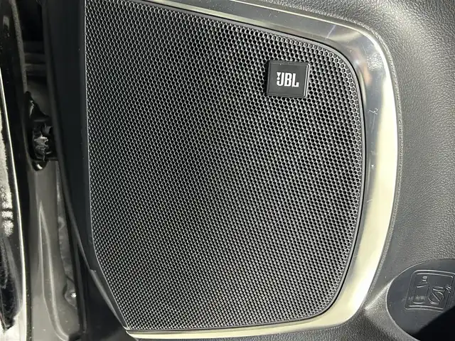 トヨタ アルファードハイブリット エグゼクティブ ラウンジ S 佐賀県 2019(令1)年 4.9万km ブラック 純正SDナビ/AM/FM/CD/DVD/SD/USB/Bluetooth/AUX/HDMI/ETC/バックカメラ/全方位カメラ/JBLサウンド/フルセグTV/ツインサンルーフ/パワーバックドア/純正フロアマット/レザーシ－ト/ヒートシーター/エアシート/両側パワースライドドア/純正17インチAW/ハンドルヒーター/横滑り防止装置/前後コーナーセンサー/プリクラッシュセーフティ/ブラインドスポットモニター/フリップダウンモニター/レーンキープアシスト/標識認識機能/衝突軽減告知機能/シートメモリー/デジタルインナーミラー/電動パーキングブレーキ/ブレーキホールド/ステアリングリモコン/オートライト/オートハイビーム/クルーズコントロール/スペアキー/取扱説明書/保証書