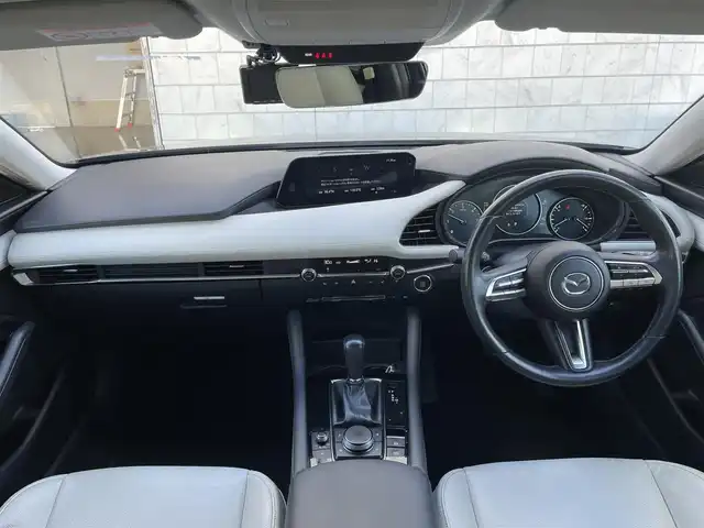 マツダ マツダ３セダン XD Lパッケージ 群馬県 2019(令1)年 5.1万km ディープクリスタルブルーマイカ 純正ナビ　/フルセグ・Ｂｌｕｅｔｏｏｔｈ・ＨＤＭＩ・スマホ接続　/全周囲カメラ　/白革シート　/前席シートヒーター　/ハンドルヒーター　/運転席シートメモリー　/前後ドラレコ　/衝突軽減ブレーキ　/ハンドル支援　/オートワイパー