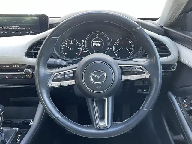 マツダ マツダ３セダン XD Lパッケージ 群馬県 2019(令1)年 5.1万km ディープクリスタルブルーマイカ 純正ナビ　/フルセグ・Ｂｌｕｅｔｏｏｔｈ・ＨＤＭＩ・スマホ接続　/全周囲カメラ　/白革シート　/前席シートヒーター　/ハンドルヒーター　/運転席シートメモリー　/前後ドラレコ　/衝突軽減ブレーキ　/ハンドル支援　/オートワイパー