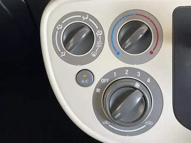 ダイハツ ミラ ココア L 青森県 2015(平27)年 5万km ムースピンクパール ・純正CD/・社外ポータブルナビ/・ワンセグTV/・アイドリングストップ/・電格ドアミラー/・社外１４インチアルミホイール/・純正フロアマット/・ドアバイザー/・新車時保証書/・取扱説明書