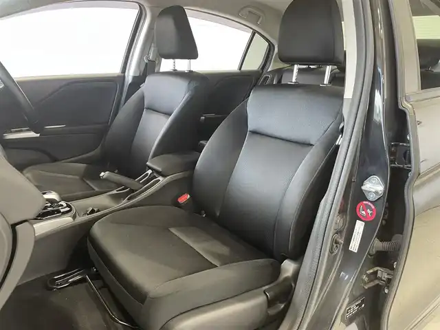 ホンダ グレイス ハイブリッド LX 沖縄県 2015(平27)年 5.5万km クリスタルブラックパール (株)IDOMが運営する【じしゃロンコザ店】の自社ローン専用車両になりますこちらは現金またはオートローンご利用時の価格です。自社ローンご希望の方は別途その旨お申付け下さい/純正ナビ　/Bluetooth接続　/ETC　/クルーズコントロール　/衝突被害軽減ブレーキ　/プッシュスタート　/スマートキー　/スペアキー　/オートライト