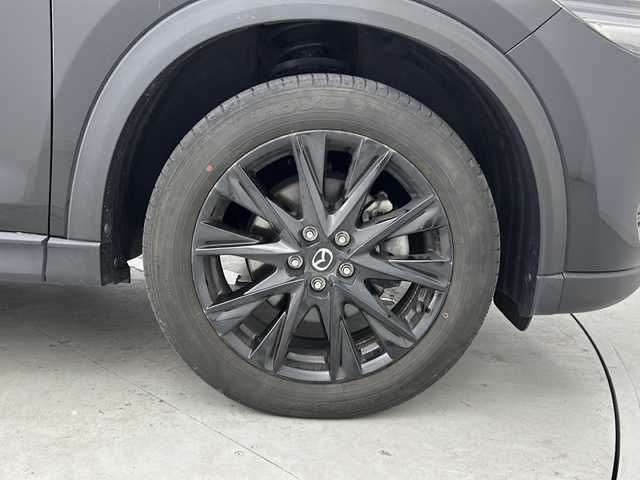 マツダ ＣＸ－８ XD ブラックトーンエディション 宮城県 2022(令4)年 6.1万km ジェットブラックマイカ アルパイン製フリップダウンモニター/CD/DVDプレーヤー/i-ACTIVSENSE/・プリクラッシュセーフティーシステム/・オートクルーズコントロール/・レーントレーシングアシスト/・オートマチックハイビーム/ブラインドスポットモニター/ヘッドアップディスプレイ/電動リアゲート/マツダコネクトナビ/（BT.USB.CD.DVD）/アラウンドビューモニター/フルセグテレビ/ETC/全席シートヒーター/前席パワーシート/ハーフレザーシート/ステアリングヒーター/革巻きステアリング/ステアリングスイッチ/電動パーキングブレーキ/プッシュスタート/スマートキー（2本）/純正フロアマット/ロールサンシェード/純正19インチアルミホイール/社外17インチ冬タイヤ積込/LEDヘッドライト