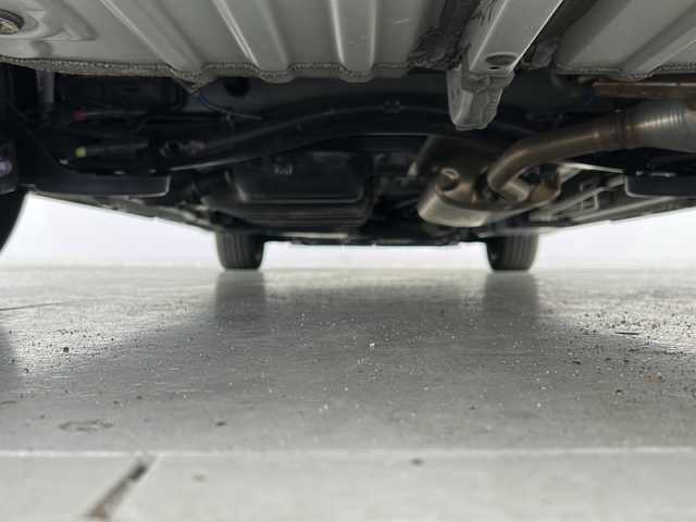 トヨタ ノア ハイブリッド S－Z 宮城県 2022(令4)年 7.2万km ホワイトパールクリスタルシャイン 禁煙車/純正OP14型有機ELフリップダウンモニター/【V14T-R72R】/・HDMI/Toyota Safety Sense/・プリクラッシュセーフティ/・レーントレーシングアシスト/・レーダークルーズコントロール/・オートマチックハイビーム/ブラインドスポットモニター/純正10インチDAナビ/・BT.CD.DVD.USB.ミラーキャスト/バックカメラ/フルセグTV/両側パワースライドドア/ハーフレザーシート/前席シートヒーター/ビルトインETC2.0/ドライブレコーダー（FR）/プッシュスタート/スマートキー×2/電動パーキングブレーキ/LEDヘッドライト/LEDフォグライト/ステアリングスイッチ/革巻きステアリング/純正フロアマット/純正17インチAW/純正ドアバイザー/レーダー探知機/シートバックテーブル/ロールサンシェード/AC100V
