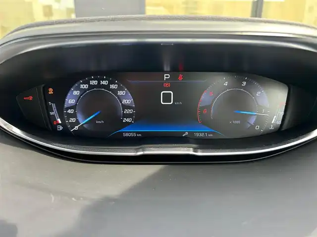 プジョー ３００８ GT ブルー HDi 石川県 2020(令2)年 5.8万km パール 衝突軽減ブレーキ/アダプティブクルーズコントロール/ブラインドスポットモニター/純正ナビ/後席用モニター/ＡｐｐｌｅＣａｒＰｌａｙ/フルセグ/バックカメラ/クリアランスソナー/オートマチックテールゲート/リモートチャージ