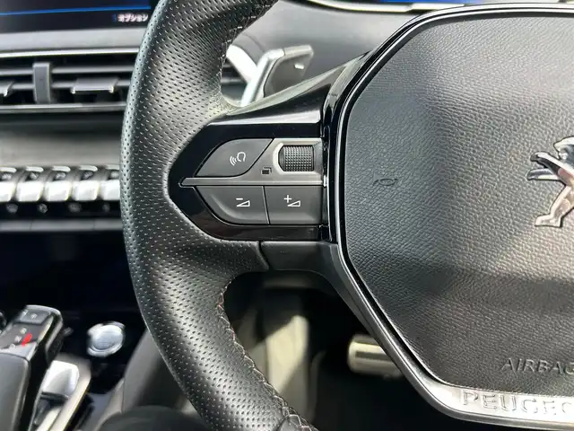 プジョー ３００８ GT ブルー HDi 石川県 2020(令2)年 5.8万km パール 衝突軽減ブレーキ/アダプティブクルーズコントロール/ブラインドスポットモニター/純正ナビ/後席用モニター/ＡｐｐｌｅＣａｒＰｌａｙ/フルセグ/バックカメラ/クリアランスソナー/オートマチックテールゲート/リモートチャージ