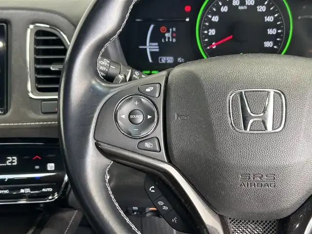 ホンダ ヴェゼル ハイブリッド RS ホンダセンシング 岐阜県 2019(平31)年 4.9万km プラチナホワイトパール ホンダセンシング　/純正SDナビ（Bluetooth・TV・CD・DVD・SD)　/ドライブレコーダー　/ハーフレザーシート　/前席シートヒーター　/ビルトインETC　/純正18インチアルミホイール　/パドルシフト/保証書/取扱説明書