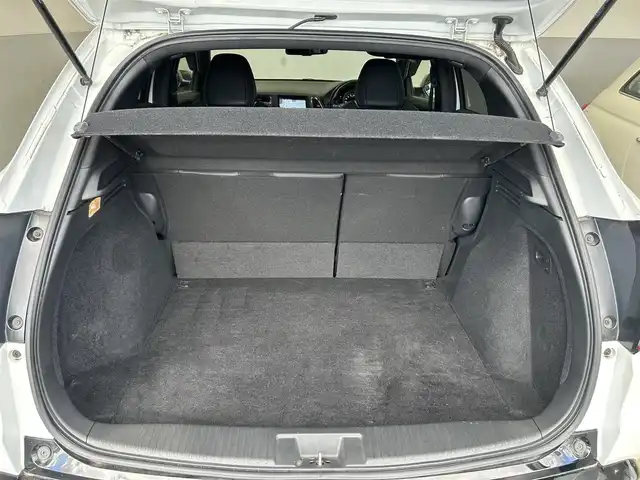 ホンダ ヴェゼル ハイブリッド RS ホンダセンシング 岐阜県 2019(平31)年 4.9万km プラチナホワイトパール ホンダセンシング　/純正SDナビ（Bluetooth・TV・CD・DVD・SD)　/ドライブレコーダー　/ハーフレザーシート　/前席シートヒーター　/ビルトインETC　/純正18インチアルミホイール　/パドルシフト/保証書/取扱説明書