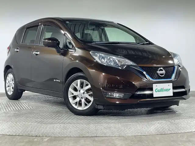 日産 ノート e－パワー メダリスト 神奈川県 2016(平28)年 4.9万km インペリアルアンバーP エマージェンシーブレーキ/レーンキープサポート/純正ナビ/・BT/フルセグTV/CD/DVD/SD/AUX/アラウンドビューモニター/インテリジェントルームミラー/ハーフレザーシート/ECO/Sモード/ドライブレコーダー/革巻きステアリング/ステアリングスイッチ/Autoライト/LEDヘッドライト/フォグランプ/シートリフター/純正フロアマット/純正アルミホイール/純正ドアバイザー