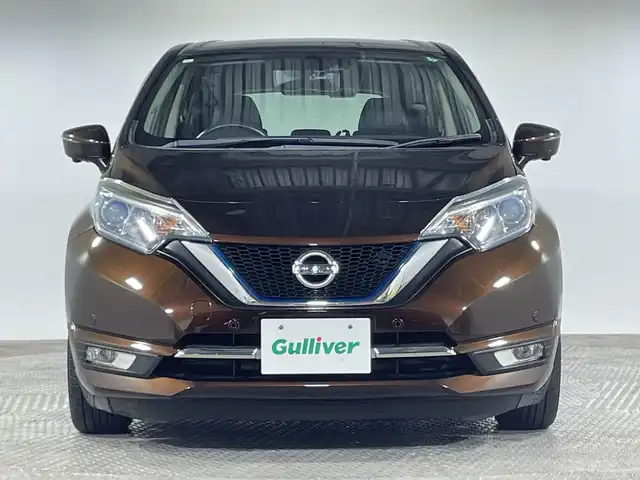日産 ノート e－パワー メダリスト 神奈川県 2016(平28)年 4.9万km インペリアルアンバーP エマージェンシーブレーキ/レーンキープサポート/純正ナビ/・BT/フルセグTV/CD/DVD/SD/AUX/アラウンドビューモニター/インテリジェントルームミラー/ハーフレザーシート/ECO/Sモード/ドライブレコーダー/革巻きステアリング/ステアリングスイッチ/Autoライト/LEDヘッドライト/フォグランプ/シートリフター/純正フロアマット/純正アルミホイール/純正ドアバイザー