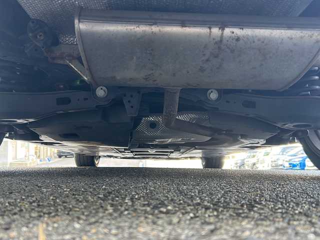 トヨタ カローラツーリング ハイブリッド ダブルバイビー 京都府 2021(令3)年 8.1万km ブラックマイカ 純正ディスプレイオーディオ/・フルセグTV/BT Audio/AM/FM/USB/・バックカメラ/前後ドラレコ/ビルトインETC/プリクラッシュセーフティ/レーダークルコン/車線逸脱防止/オートライト/オートハイビーム/オールオートパワーウィンドウ/電格ウィンカーミラー/電動パーキングブレーキ/プッシュスタート/ハーフレザーシート/横滑り防止機能/コーナーセンサー/EVMODE/DRIVEMODE/純正ドアバイザー/純正フロアマット/保証書/取扱説明書/スマートキースペア×１