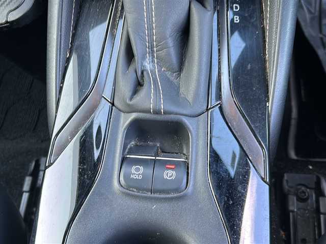 トヨタ カローラツーリング ハイブリッド ダブルバイビー 京都府 2021(令3)年 8.1万km ブラックマイカ 純正ディスプレイオーディオ/・フルセグTV/BT Audio/AM/FM/USB/・バックカメラ/前後ドラレコ/ビルトインETC/プリクラッシュセーフティ/レーダークルコン/車線逸脱防止/オートライト/オートハイビーム/オールオートパワーウィンドウ/電格ウィンカーミラー/電動パーキングブレーキ/プッシュスタート/ハーフレザーシート/横滑り防止機能/コーナーセンサー/EVMODE/DRIVEMODE/純正ドアバイザー/純正フロアマット/保証書/取扱説明書/スマートキースペア×１