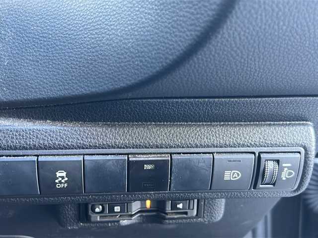 トヨタ カローラツーリング ハイブリッド ダブルバイビー 京都府 2021(令3)年 8.1万km ブラックマイカ 純正ディスプレイオーディオ/・フルセグTV/BT Audio/AM/FM/USB/・バックカメラ/前後ドラレコ/ビルトインETC/プリクラッシュセーフティ/レーダークルコン/車線逸脱防止/オートライト/オートハイビーム/オールオートパワーウィンドウ/電格ウィンカーミラー/電動パーキングブレーキ/プッシュスタート/ハーフレザーシート/横滑り防止機能/コーナーセンサー/EVMODE/DRIVEMODE/純正ドアバイザー/純正フロアマット/保証書/取扱説明書/スマートキースペア×１