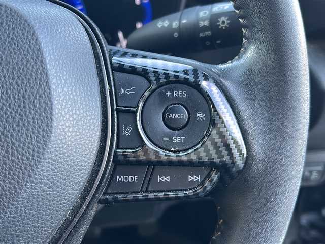 トヨタ カローラツーリング ハイブリッド ダブルバイビー 京都府 2021(令3)年 8.1万km ブラックマイカ 純正ディスプレイオーディオ/・フルセグTV/BT Audio/AM/FM/USB/・バックカメラ/前後ドラレコ/ビルトインETC/プリクラッシュセーフティ/レーダークルコン/車線逸脱防止/オートライト/オートハイビーム/オールオートパワーウィンドウ/電格ウィンカーミラー/電動パーキングブレーキ/プッシュスタート/ハーフレザーシート/横滑り防止機能/コーナーセンサー/EVMODE/DRIVEMODE/純正ドアバイザー/純正フロアマット/保証書/取扱説明書/スマートキースペア×１