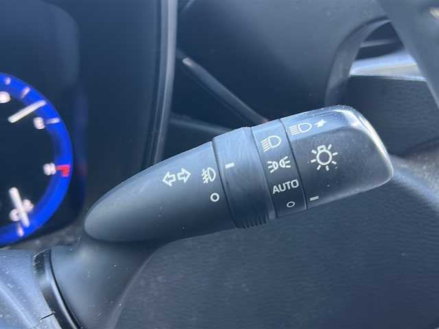 トヨタ カローラツーリング ハイブリッド ダブルバイビー 京都府 2021(令3)年 8.1万km ブラックマイカ 純正ディスプレイオーディオ/・フルセグTV/BT Audio/AM/FM/USB/・バックカメラ/前後ドラレコ/ビルトインETC/プリクラッシュセーフティ/レーダークルコン/車線逸脱防止/オートライト/オートハイビーム/オールオートパワーウィンドウ/電格ウィンカーミラー/電動パーキングブレーキ/プッシュスタート/ハーフレザーシート/横滑り防止機能/コーナーセンサー/EVMODE/DRIVEMODE/純正ドアバイザー/純正フロアマット/保証書/取扱説明書/スマートキースペア×１