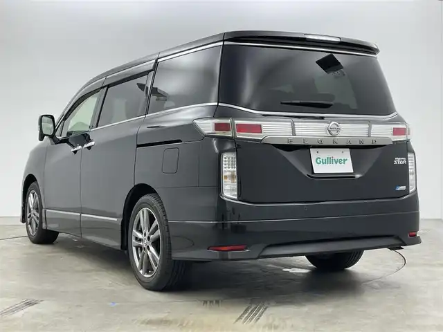 日産 エルグランド 250HWS アーバンクロム 岡山県 2012(平24)年 7.4万km ファントムブラック 社外ナビ　(アルパイン)(VIE-X08S)/【CD/DVD/フルセグ】BT電話のみ対応/社外１０．２インチフリップダウンモニター　(アルパイン)/両側電動スライドドア　/ＨＩＤヘッドライト　/バックカメラ　/後付けコーナーセンサー　前後　/スマートキー　/純正アルミホイール/オートライト/オットマン/禁煙車/フォグライト