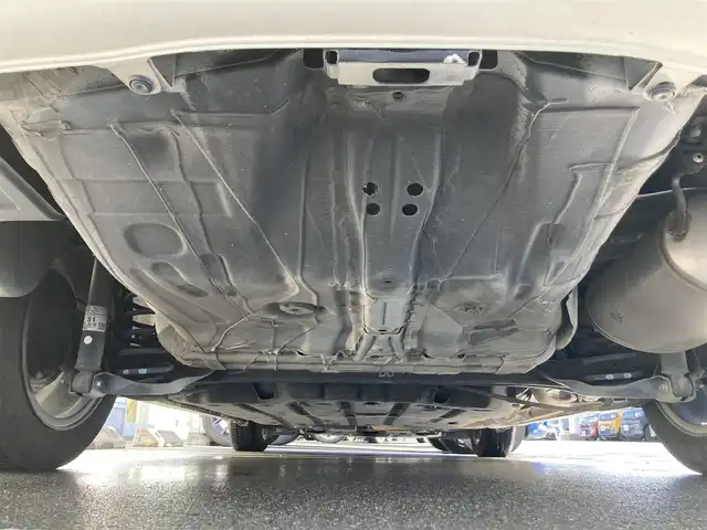 ホンダ シャトル ハイブリッド X 静岡県 2015(平27)年 8.6万km ホワイトオーキッドパール あんしんパッケージ/純正メモリーナビ/　AM FM CD DVD Bluetooth USB/ビルトインETC/前方ドライブレコーダー/LEDオートヘッドランプ/ハーフレザーシート/クルーズコントロール/純正15インチアルミホイール/スマートキー2本/パーキングアシスト/パドルシフト/フロントフォグランプ/シティブレーキアクティブシステム/フルセグTV/バックモニター