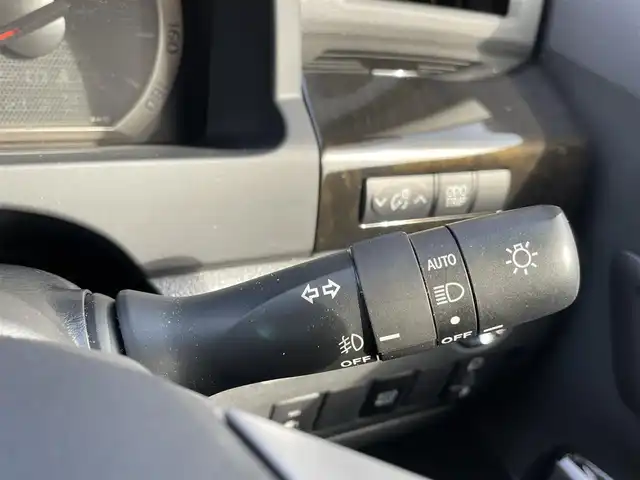 トヨタ ヴェルファイア 2．4Z ゴールデンアイズⅡ 大阪府 2014(平26)年 4.3万km ブラック トヨタセーフティセンス/・クルーズコントロール/・クリアランスソナー/純正ナビ/・Bluetooth/フルセグTV/CD/DVD/ラジオ/主要装備/・バックカメラ/・横滑り防止装置/・両側パワースライドドア/・パワーバックドア/・サンルーフ/・100V電源/・合皮シート/・オットマン/・ステアリングスイッチ/・nanoe/・自動防眩ルームミラー/・ダブルサイド+カーテンエアバック/・ETC