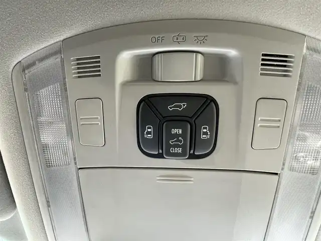 トヨタ ヴェルファイア 2．4Z ゴールデンアイズⅡ 大阪府 2014(平26)年 4.3万km ブラック トヨタセーフティセンス/・クルーズコントロール/・クリアランスソナー/純正ナビ/・Bluetooth/フルセグTV/CD/DVD/ラジオ/主要装備/・バックカメラ/・横滑り防止装置/・両側パワースライドドア/・パワーバックドア/・サンルーフ/・100V電源/・合皮シート/・オットマン/・ステアリングスイッチ/・nanoe/・自動防眩ルームミラー/・ダブルサイド+カーテンエアバック/・ETC