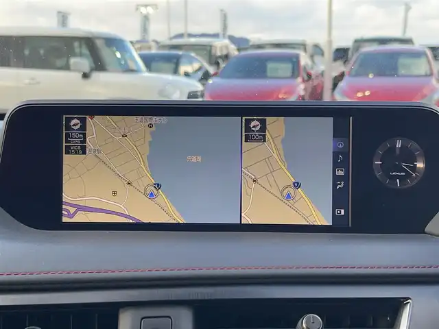 レクサス ＵＸ 250h Fスポーツ 島根県 2019(平31)年 5.4万km ホワイトノーヴァガラスフレーク 登録時走行距離53573km/メーカーナビ/Bluetooth/AM/FM/CD/DVD/フルセグテレビ/ムーンルーフ/革シート(赤色)/全周囲カメラ/ETC2.0/ドライブレコーダー/レーダークルーズコントロール/レーンキープアシスト/横滑り防止装置/衝突被害軽減ブレーキ/前後コーナーセンサー/ASC/BSM/RCTA/前席シートヒーター/ハンドルヒーター/前席パワーシート/シートメモリー/電動パーキング/ホールドブレーキ/オートライト/オートハイビーム/LEDヘッドライト/フォグランプ/パドルシフト/禁煙車