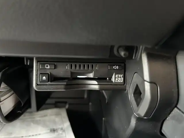 レクサス ＵＸ 250h Fスポーツ 島根県 2019(平31)年 5.4万km ホワイトノーヴァガラスフレーク 登録時走行距離53573km/メーカーナビ/Bluetooth/AM/FM/CD/DVD/フルセグテレビ/ムーンルーフ/革シート(赤色)/全周囲カメラ/ETC2.0/ドライブレコーダー/レーダークルーズコントロール/レーンキープアシスト/横滑り防止装置/衝突被害軽減ブレーキ/前後コーナーセンサー/ASC/BSM/RCTA/前席シートヒーター/ハンドルヒーター/前席パワーシート/シートメモリー/電動パーキング/ホールドブレーキ/オートライト/オートハイビーム/LEDヘッドライト/フォグランプ/パドルシフト/禁煙車